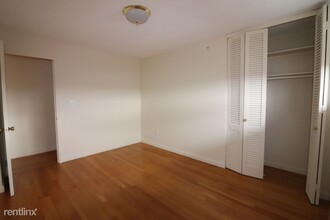 103 Monmouth St in Brookline, MA - Building Photo - Building Photo