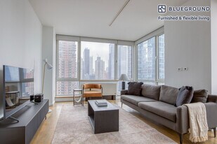 635 W 42nd St, Unit FL27-ID1476 in New York, NY - Building Photo