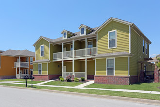 The Row @ Arkansas in Fayetteville, AR - Foto de edificio - Building Photo