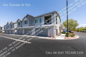 544 Teovani St in Henderson, NV - Building Photo - Building Photo
