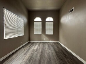 1608 Gazebo Ln in Hemet, CA - Building Photo - Building Photo