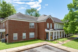 Commons of Brentwood in Memphis, TN - Building Photo