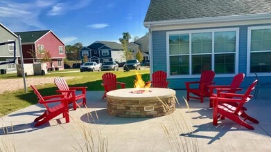 Campus Creek Townhomes in Big Rapids, MI - Building Photo - Building Photo