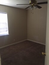 Holiday Apartments in Paris, TX - Building Photo - Interior Photo