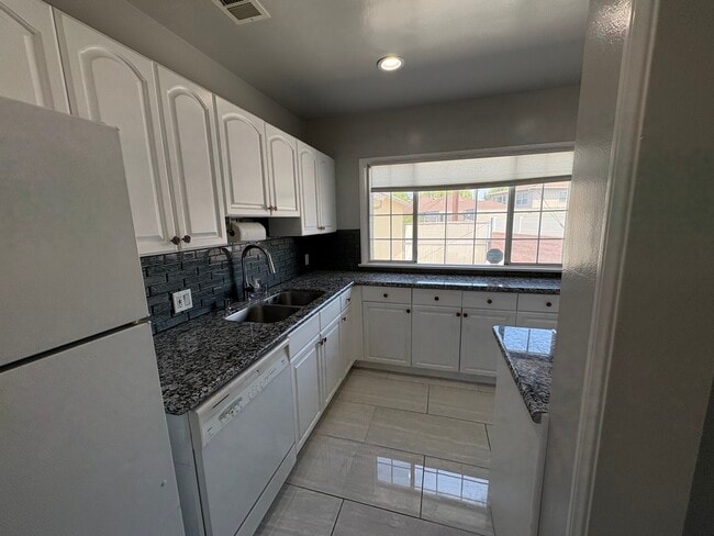 property at 1244 N Hollywood Way