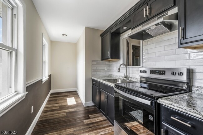 32 Maple St in Somerville, NJ - Building Photo - Building Photo