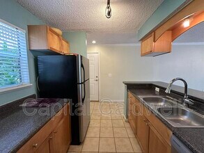 2500 Winding Creek Blvd in Clearwater, FL - Building Photo - Building Photo