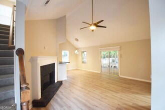 571 N Fairfield Dr in Peachtree City, GA - Building Photo - Building Photo