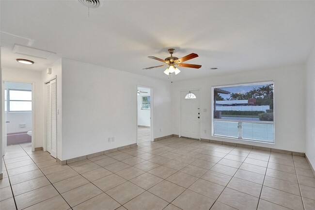 5910 NE 17th Rd in Fort Lauderdale, FL - Building Photo - Building Photo