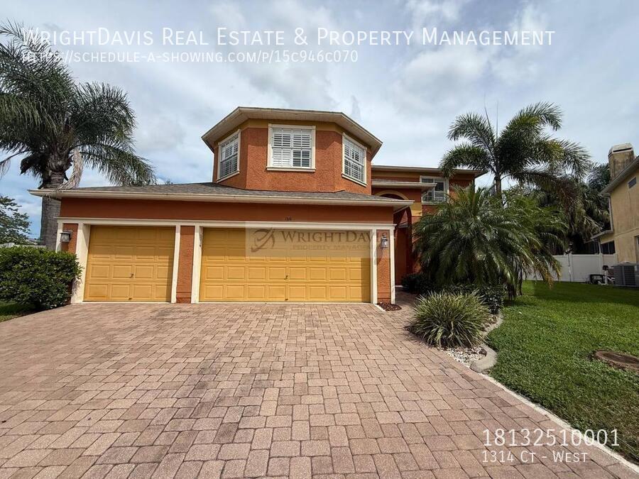 1314 Ct in Zephyrhills, FL - Building Photo