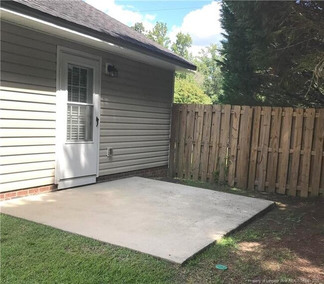 5334 Holland Park Ave in Fayetteville, NC - Building Photo - Building Photo