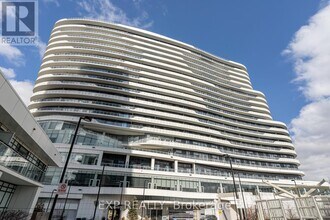 2520-2520 Eglinton Ave W in Mississauga, ON - Building Photo - Building Photo