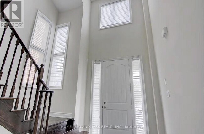 707 Harry Douglas St in Newmarket, ON - Building Photo - Building Photo