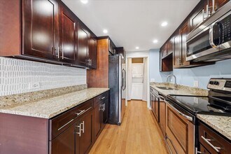 4170 N Marine Dr, Unit 14H in Chicago, IL - Foto de edificio - Building Photo