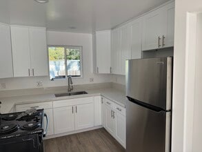 376 Ramona Dr in San Luis Obispo, CA - Building Photo - Building Photo