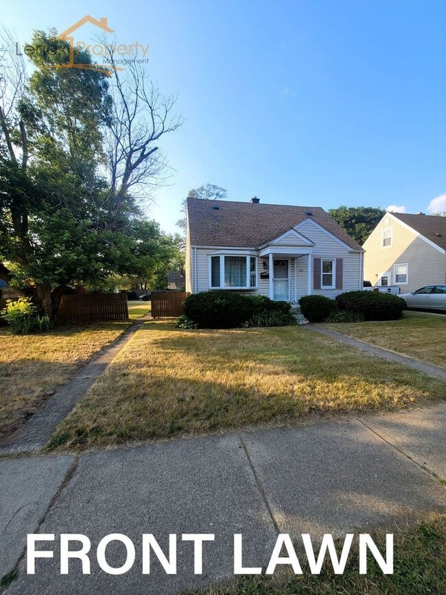 property at 1636 W Marshall St