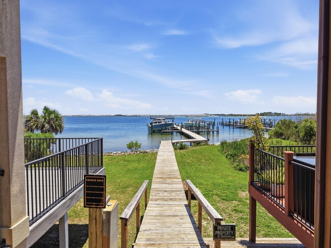 property at 490 Soundview Ct