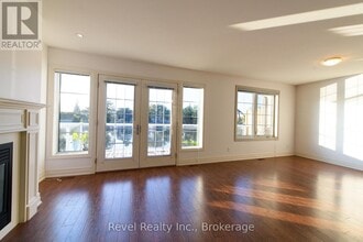 64 River Rd E in Wasaga Beach, ON - Building Photo - Building Photo