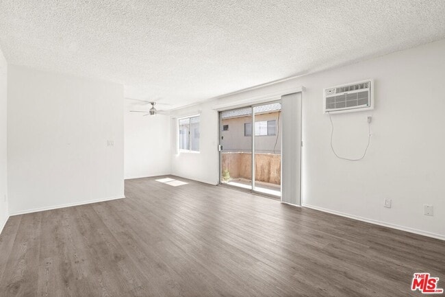1457 Butler Ave, Unit 3 in Los Angeles, CA - Building Photo - Building Photo