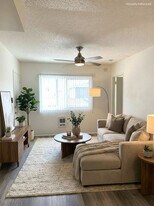 11856 Inglewood Ave in Hawthorne, CA - Building Photo