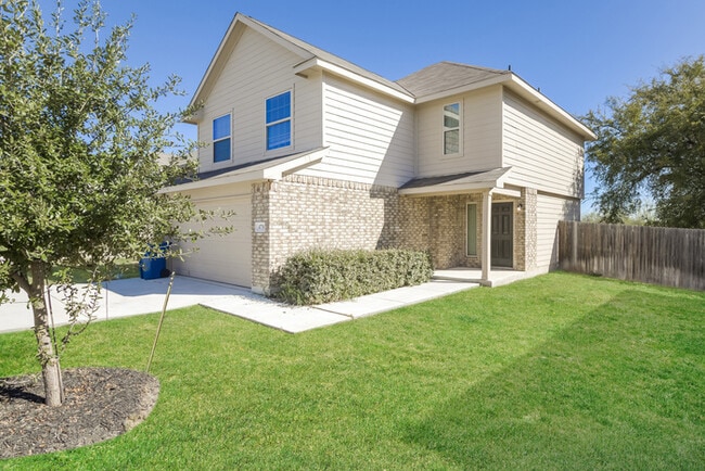 4730 War Horse Dr in San Antonio, TX - Building Photo - Building Photo