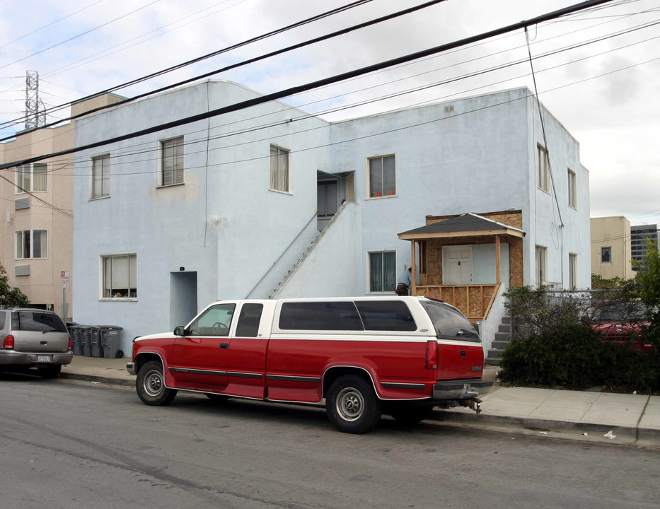 818-820 Cypress Ave in South San Francisco, CA - Foto de edificio