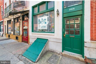 2014 Sansom St in Philadelphia, PA - Building Photo - Building Photo