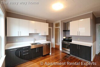 21 Granite St in Somerville, MA - Foto de edificio - Building Photo