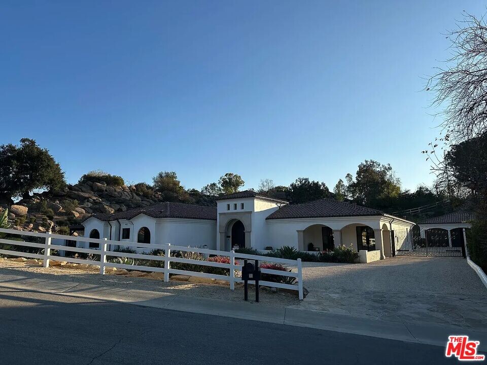 2 Trigger Rd in Bell Canyon, CA - Building Photo