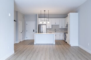 The Pearl in Fort Wayne, IN - Building Photo