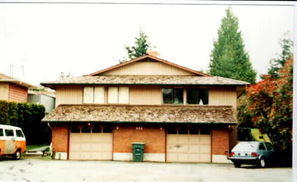 252 Elm St in Everett, WA - Building Photo