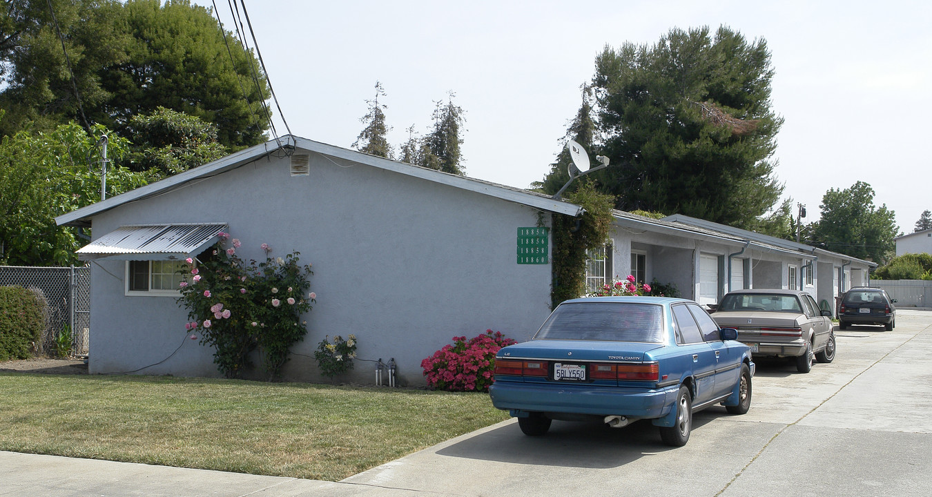 18854-18860 Standish Ave in Hayward, CA - Building Photo