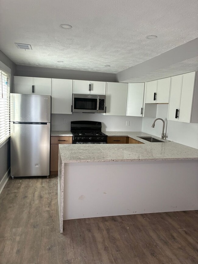 property at 352-354 Ermine Wy