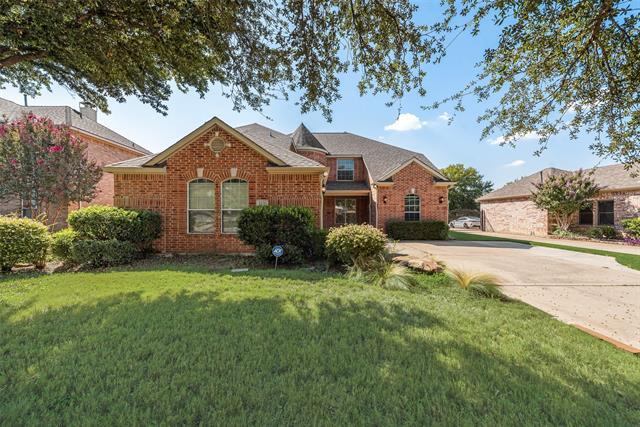 1126 Mossy Rock Dr in Keller, TX - Foto de edificio - Building Photo