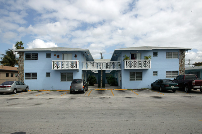 45 W 10th St in Hialeah, FL - Building Photo - Building Photo