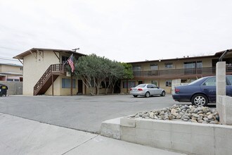 Buena Vista Apartments in Barstow, CA - Building Photo - Building Photo