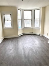 120 Kearney Ave in Jersey City, NJ - Building Photo - Building Photo