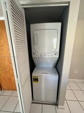 11780 SW 18th St in Miami, FL - Building Photo - Building Photo