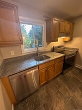 1622 Farmington Ave in Farmington, CT - Building Photo - Building Photo