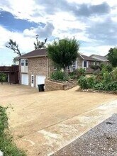7918 Holly Hills Dr in Chattanooga, TN - Foto de edificio - Building Photo