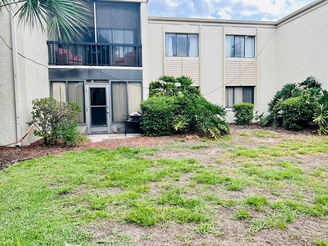 property at 3298 S Semoran Blvd