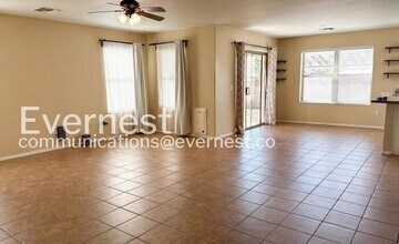 17009 W Marconi Ave in Surprise, AZ - Building Photo - Building Photo