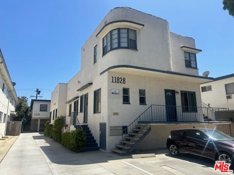 11826 Venice Blvd. in Los Angeles, CA - Building Photo