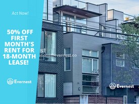 2618 Eastlake Ave E in Seattle, WA - Building Photo