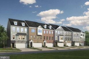 2061 Twisted Oak Pl in Severn, MD - Building Photo
