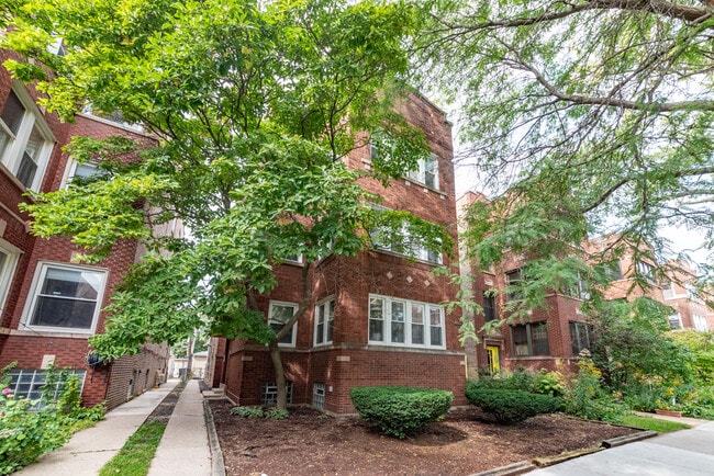 4912 N Washtenaw Ave, Unit 2