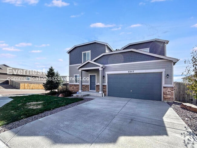 6047 Mumford Dr. in Colorado Springs, CO - Foto de edificio - Building Photo