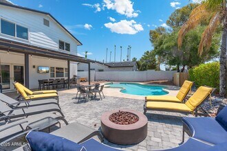 5101 E Winchcomb Dr in Scottsdale, AZ - Building Photo - Building Photo