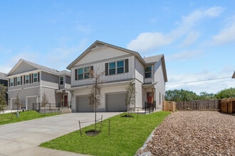 7536 Briarwood Pass, Unit 101 in San Antonio, TX - Building Photo - Building Photo