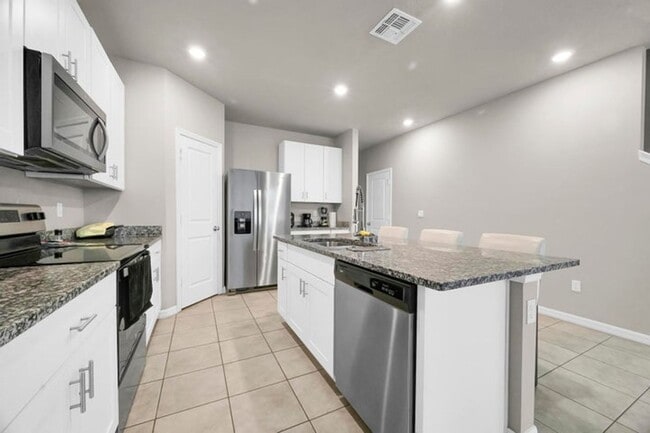 3550 San Bernardino Wy in Lake Worth Beach, FL - Building Photo - Building Photo